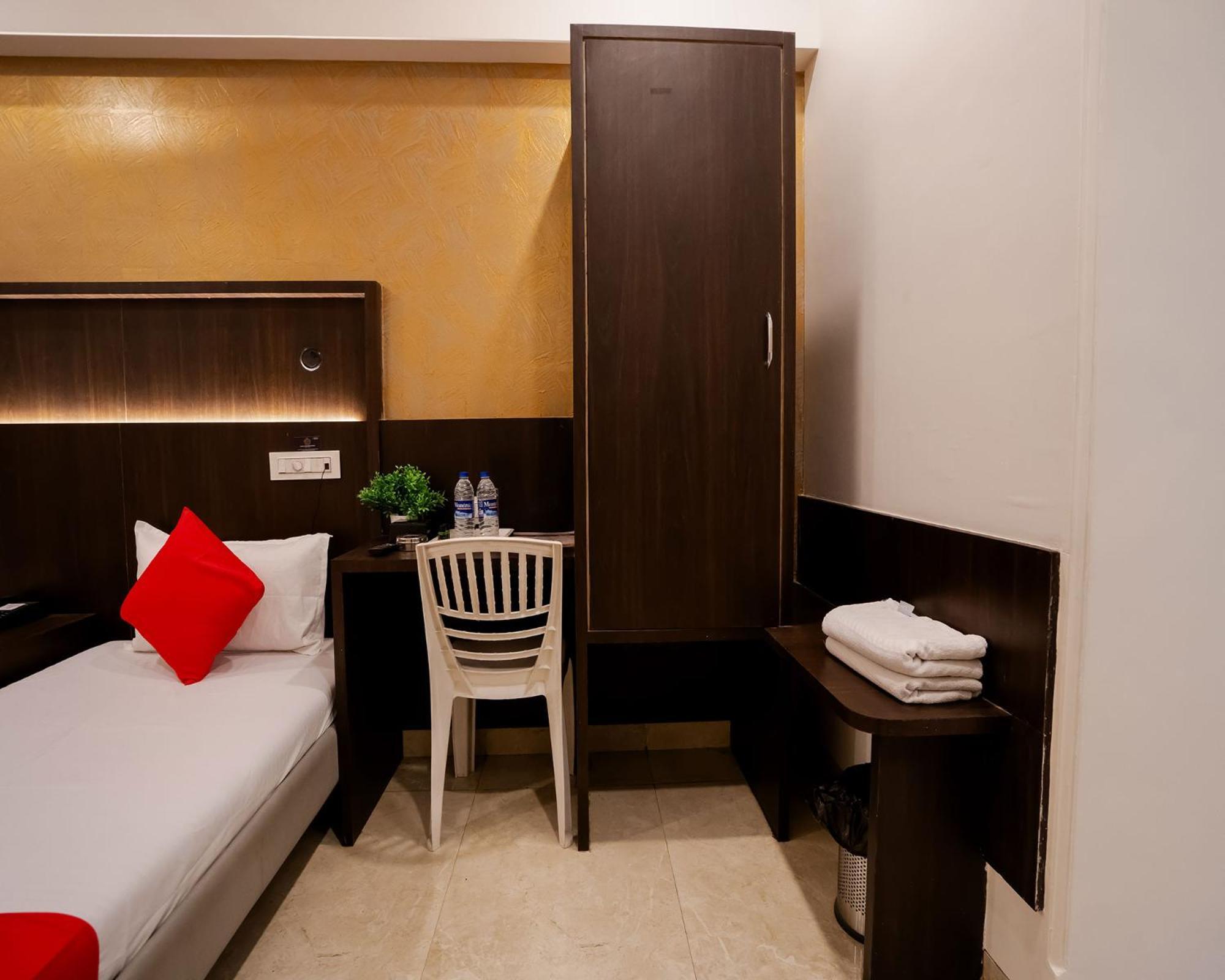 Hotel Grand Seasons- Navi Mumbai Bagian luar foto