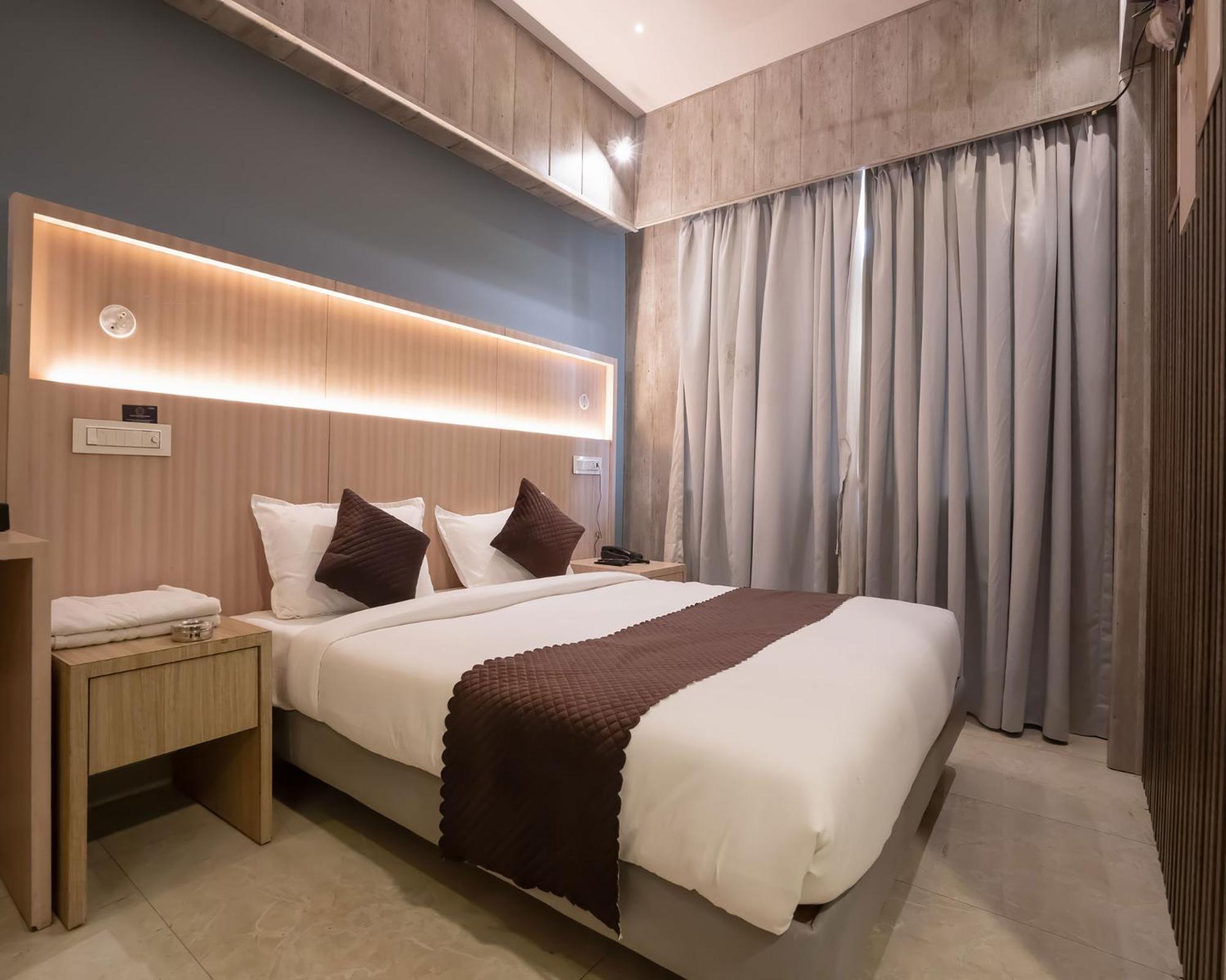 Hotel Grand Seasons- Navi Mumbai Bagian luar foto