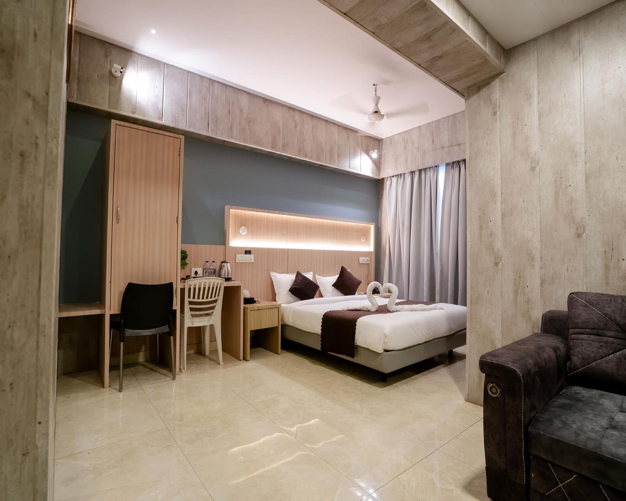 Hotel Grand Seasons- Navi Mumbai Bagian luar foto